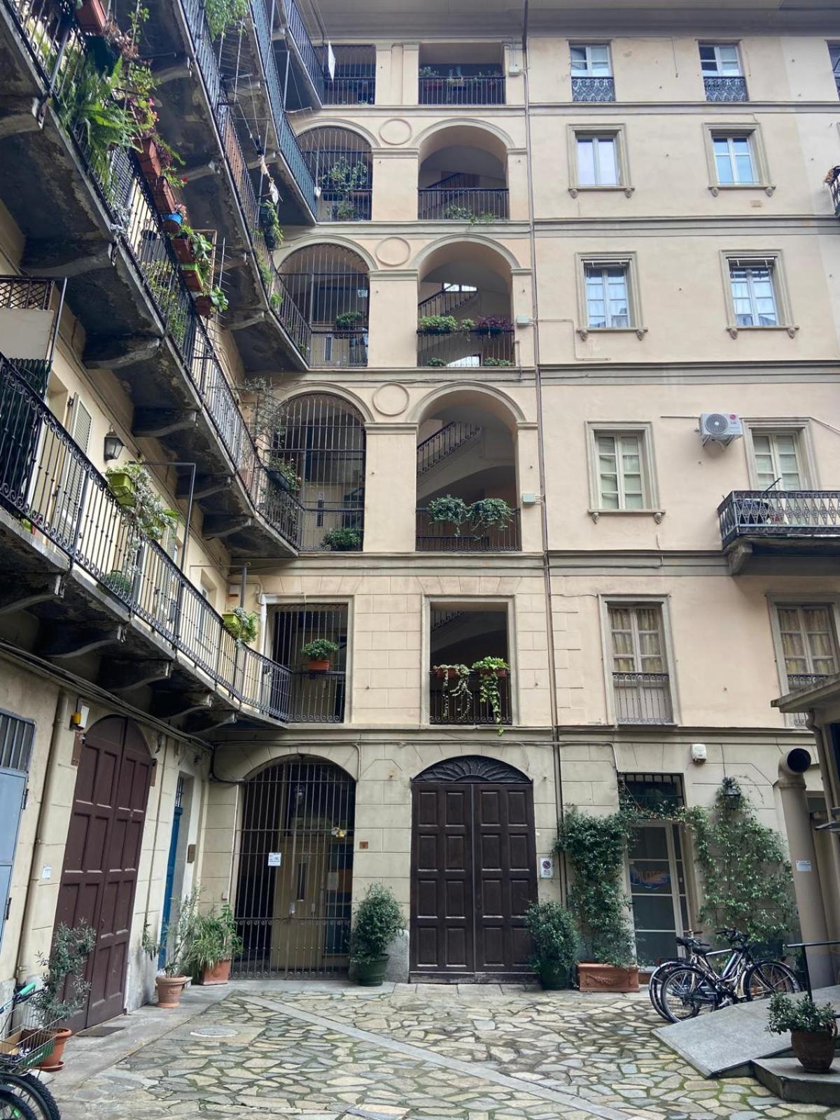 Il Re Apartment Turin Bagian luar foto
