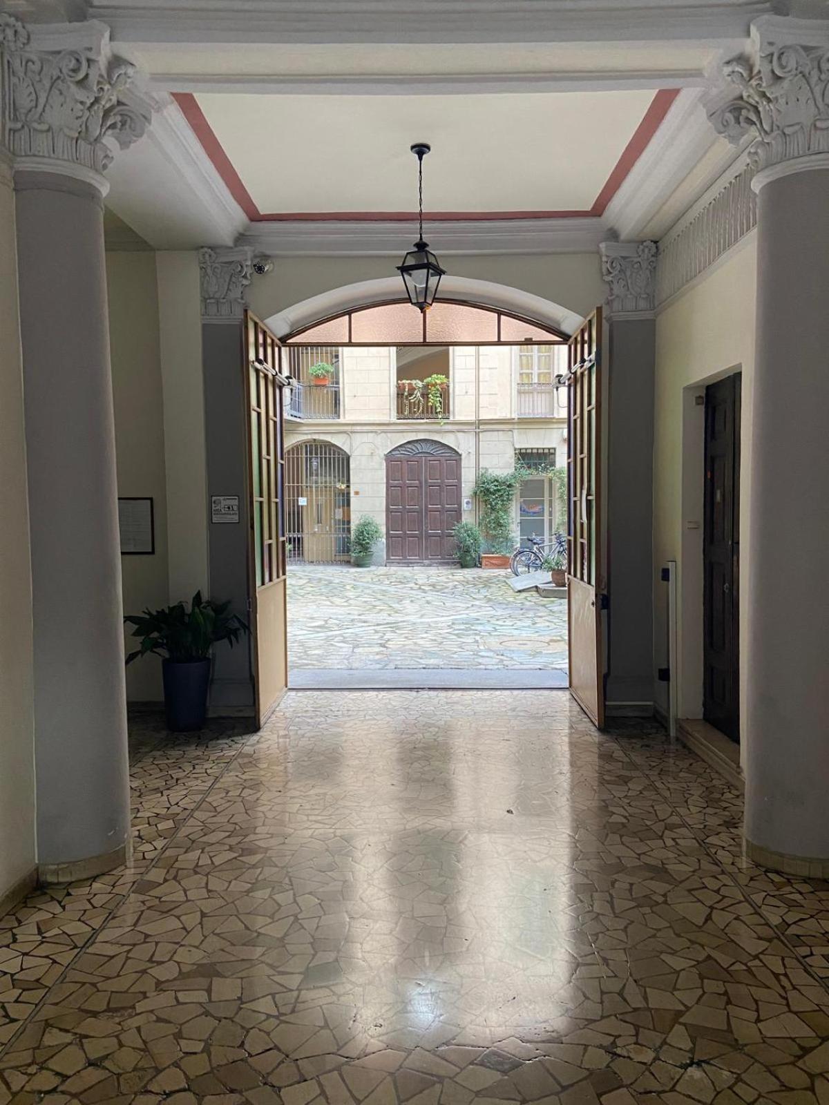 Il Re Apartment Turin Bagian luar foto