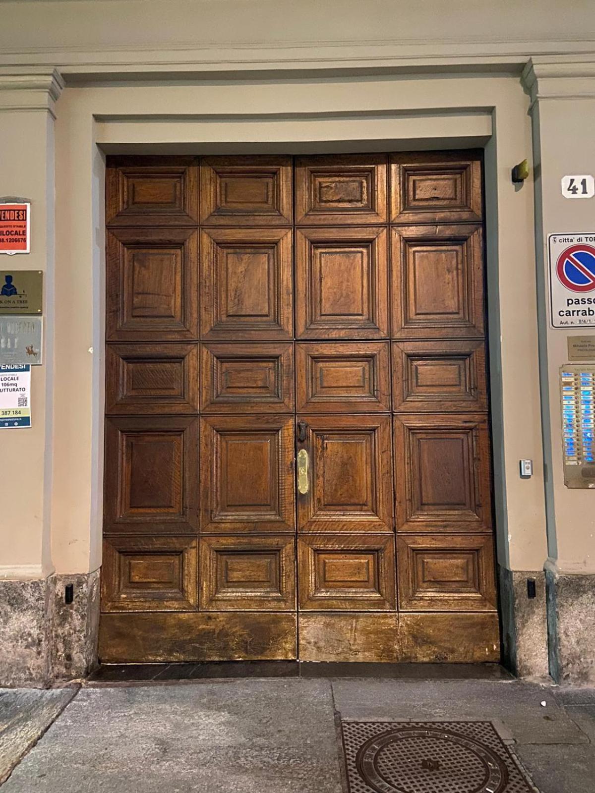 Il Re Apartment Turin Bagian luar foto